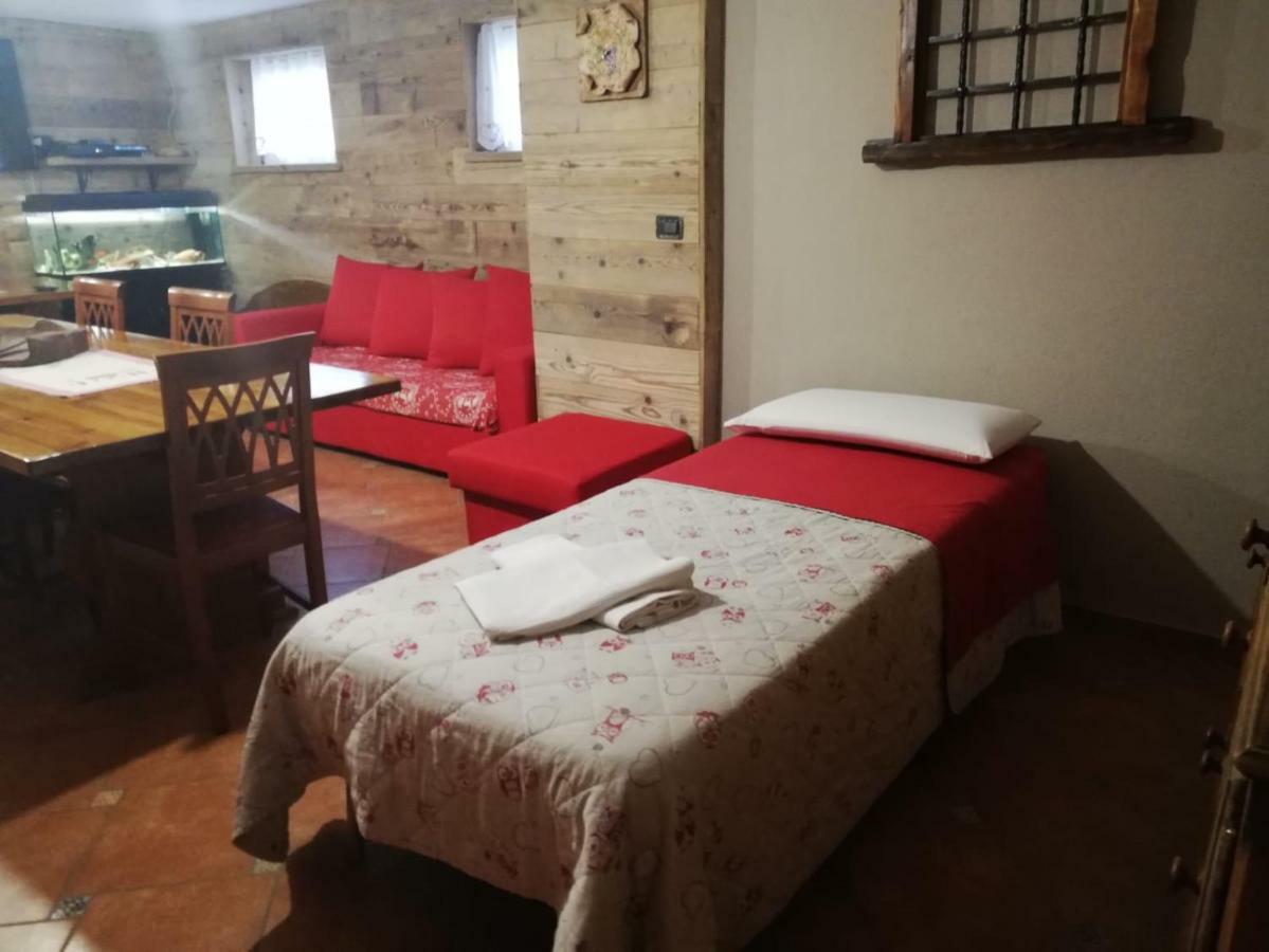 La Taverna Di Elide Aymavilles Zewnętrze zdjęcie