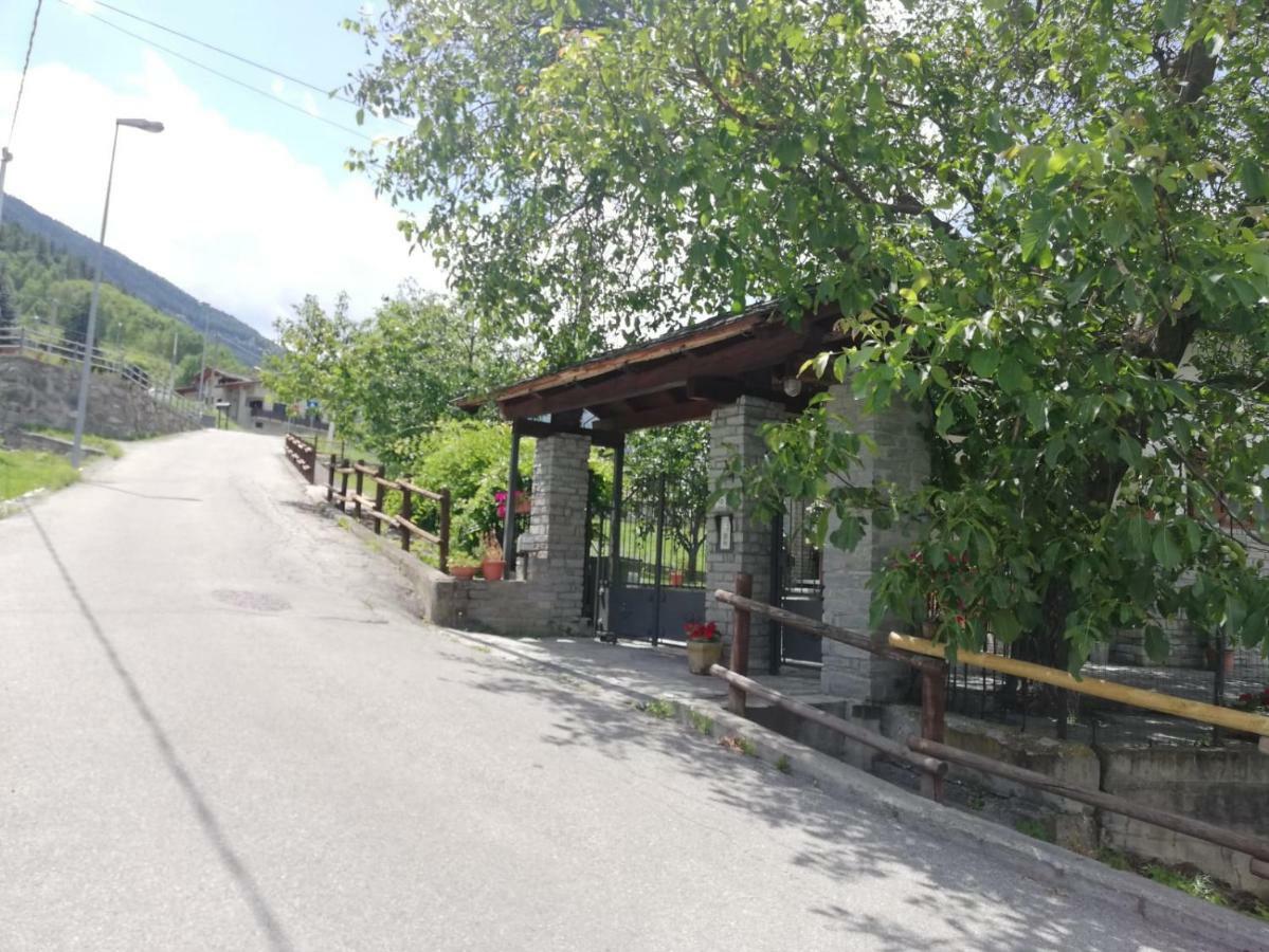 La Taverna Di Elide Aymavilles Zewnętrze zdjęcie